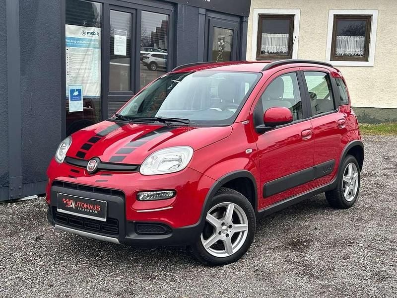 Rot Gebraucht 2015 Fiat Panda 4x4 Rock Kleinwagen | € 7.800 - Bild 1/4