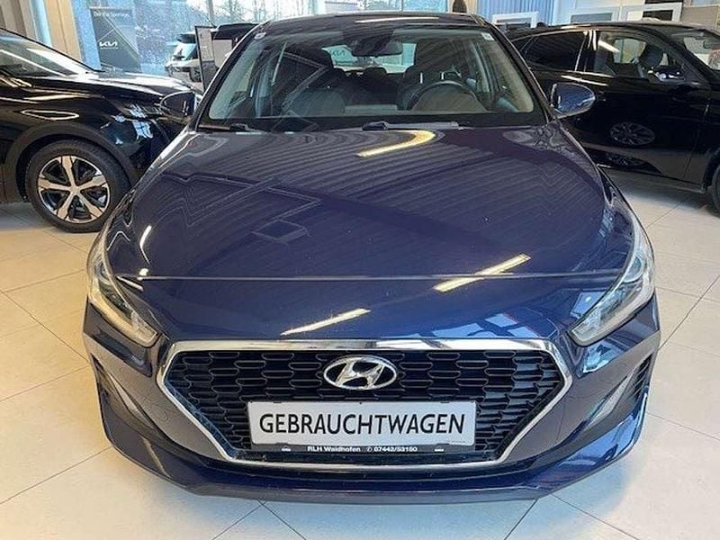 Blau Gebraucht 2019 Hyundai i30 Limousine | € 10.490 (Fairer Preis) - Bild 1/4