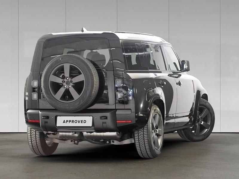 Gebraucht Land Rover Defender SE Dynamic 249 PS (183 kW) 2026 Santorini black SUV