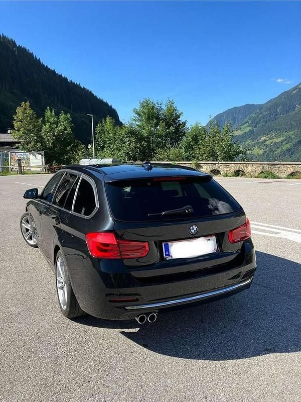 Gebraucht BMW 320 Luxury Line 190 PS (139 kW) 2018 Schwarz Kombi