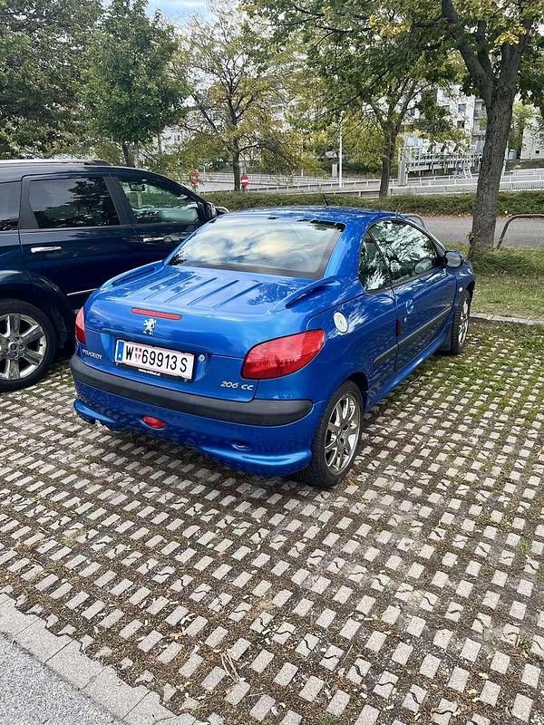 Gebraucht Peugeot 206 CC 109 PS (80 kW) 2002 Cabrio