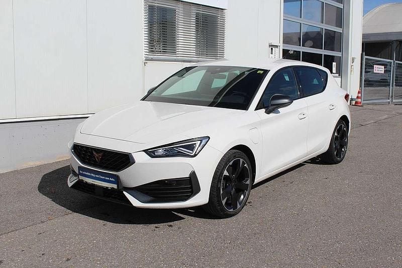 Gebraucht Cupra Leon 150 PS (110 kW) 2022 Weiß Limousine