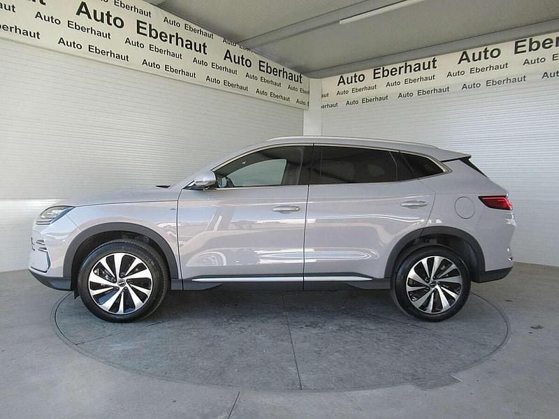 Neu BYD Seal U Comfort 218 PS (160 kW) 2025 Beige SUV