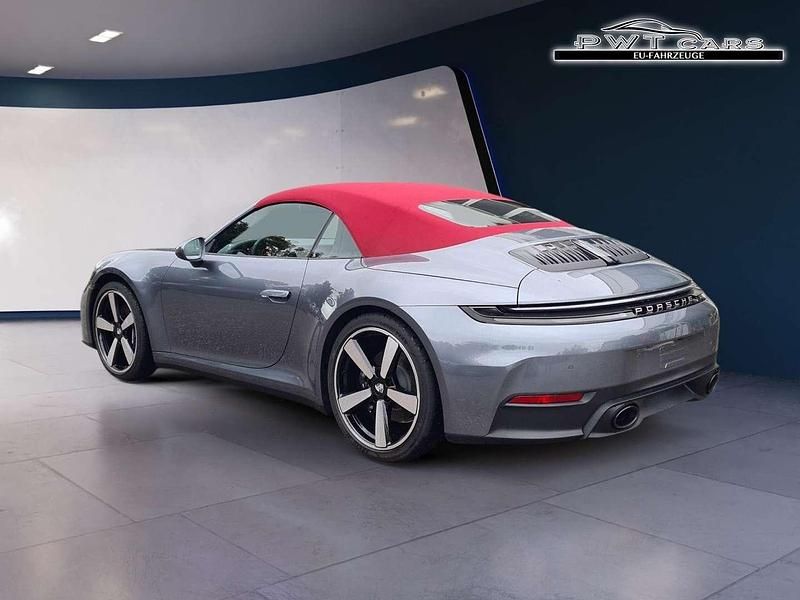 Neu Porsche 911 Carrera Cabriolet 394 PS (289 kW) 2025 Grau Cabrio