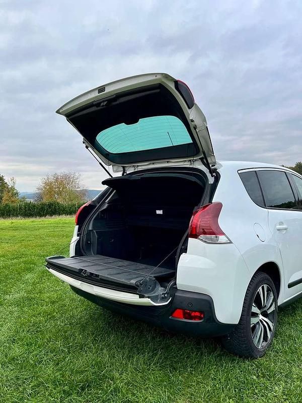 Gebraucht Peugeot 3008 S 120 PS (88 kW) 2016 Weiß Limousine