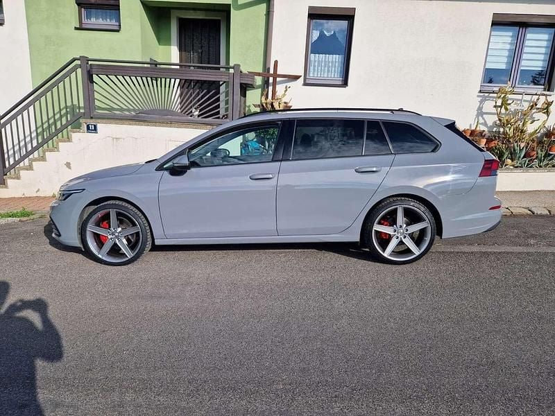 Gebraucht VW Golf VIII Life 150 PS (110 kW) 2021 Grau Kombi