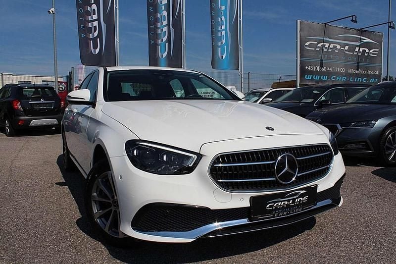 Weiß Gebraucht 2021 Mercedes E220 Limousine | € 39.990 (Fairer Preis) - Bild 1/4