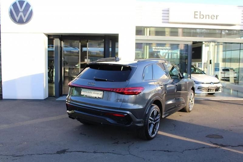 Neu Audi Q5 Ambiente 204 PS (150 kW) 2025 Grau SUV