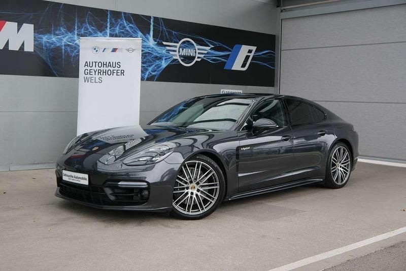Grau Gebraucht 2019 Porsche Panamera Sport Kombi | € 79.980 - Bild 1/4