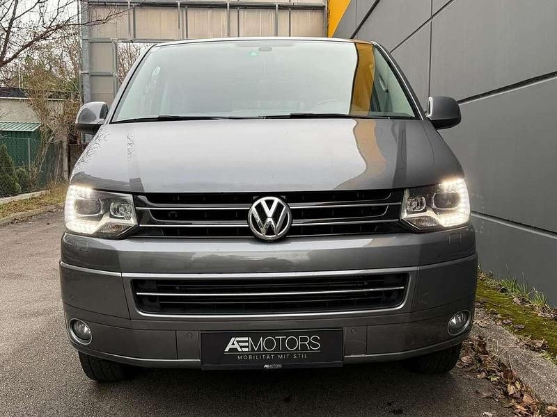 Gebraucht VW Multivan Highline 179 PS (131 kW) 2013 Grau Van