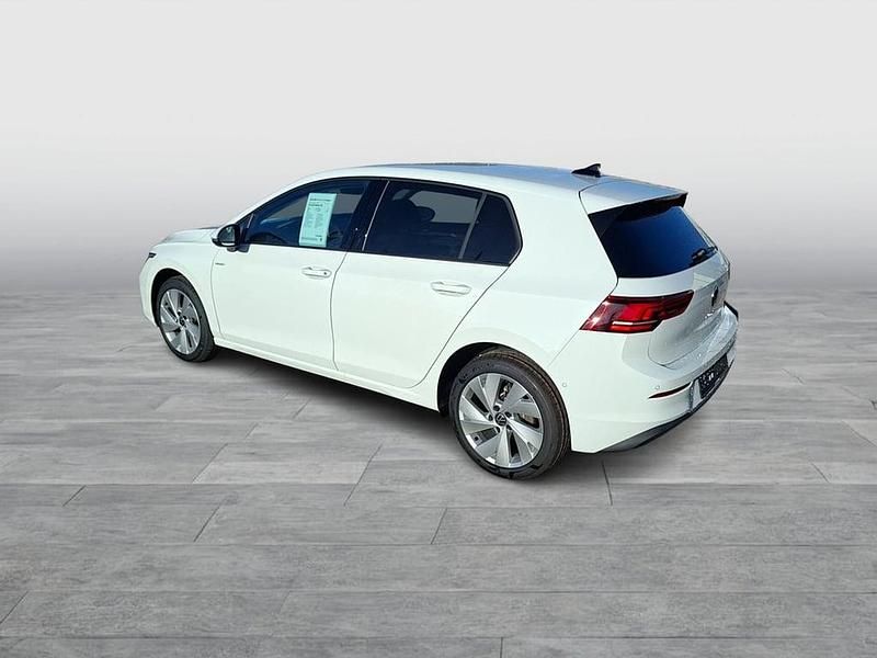 Neu VW Golf VIII 115 PS (84 kW) 2026 Weiss  normal