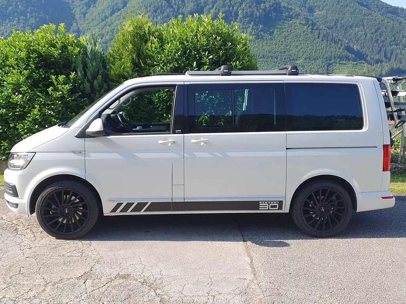 Weiß Gebraucht 2016 VW Multivan Generation Six Van | € 32.900 (Superpreis) - Bild 1/4