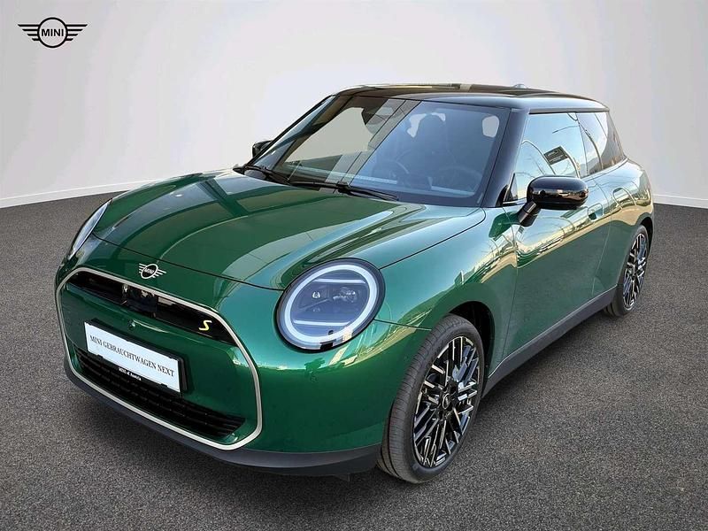 Neu Mini Cooper SE 160 kW (218 PS) 2025 Grün Kleinwagen