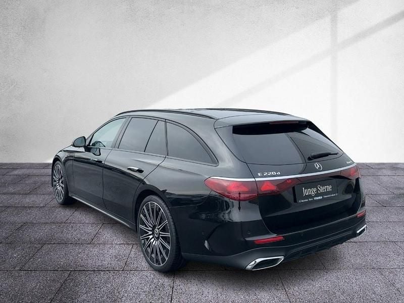 Gebraucht Mercedes E220 197 PS (144 kW) 2024 Kombi