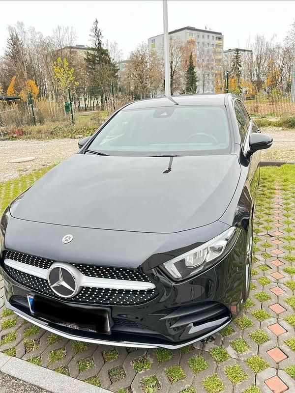 Schwarz Gebraucht 2021 Mercedes A180 Style Limousine | € 25.000 (Guter Preis) - Bild 1/4