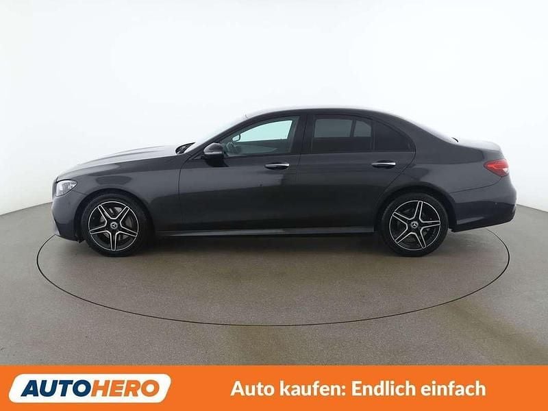 Gebraucht Mercedes E220 AMG line 194 PS (142 kW) 2022 Grau Limousine