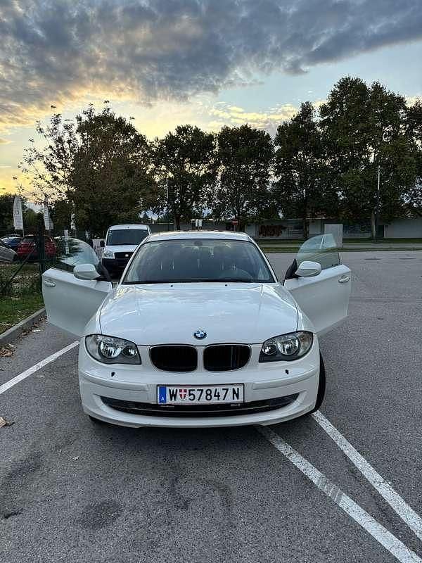 Gebraucht 2009 BMW 116 Kleinwagen | € 5.200 - Bild 1/4