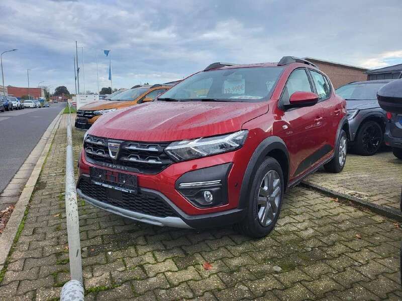 Gebraucht Dacia Sandero Comfort 101 PS (74 kW) 2022 Rot Kleinwagen