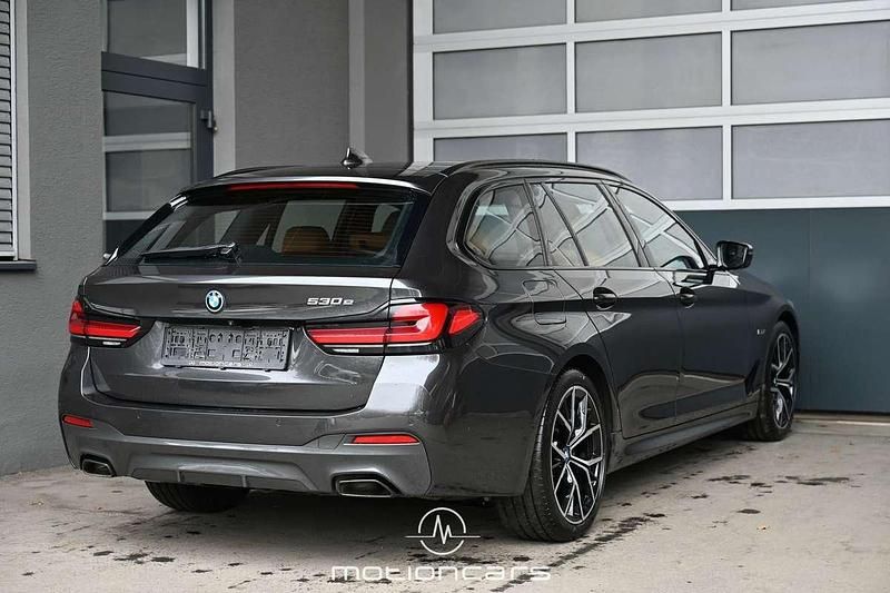 Gebraucht BMW 530 184 PS (135 kW) 2021 Grau Kombi