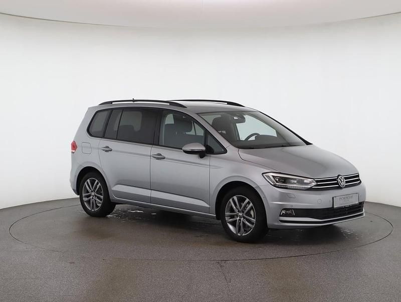 Gebraucht VW Touran 150 PS (110 kW) 2025 Silber  metallic Van / Kleinbus