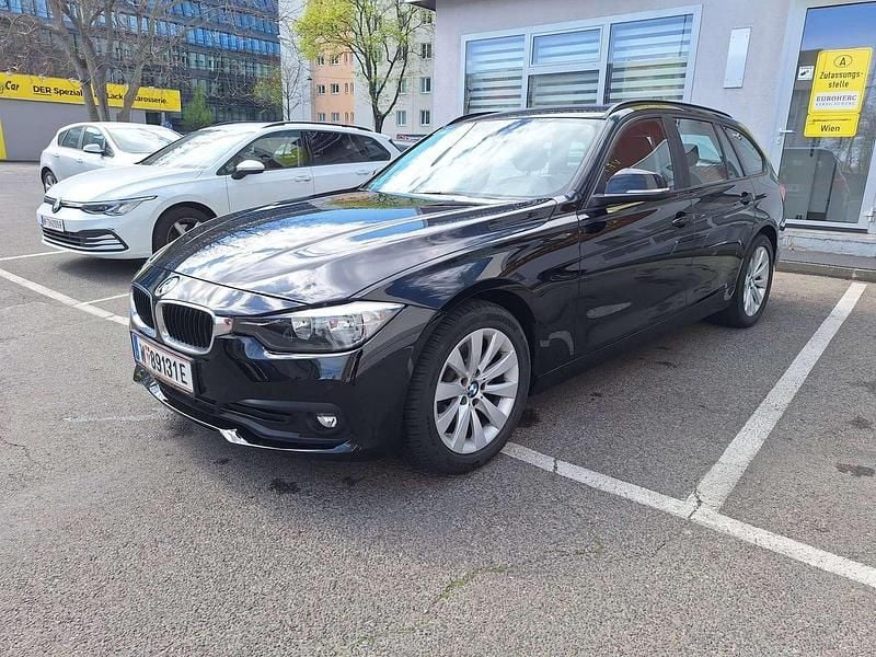 Schwarz Gebraucht 2017 BMW 320 Advantage Kombi | € 12.490 (Fairer Preis) - Bild 1/4