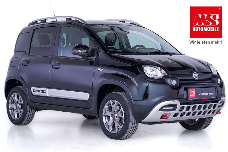 Schwarz Gebraucht 2015 Fiat Panda Cross Cross Kleinwagen | € 15.490 (Teuer) - Bild 1/4