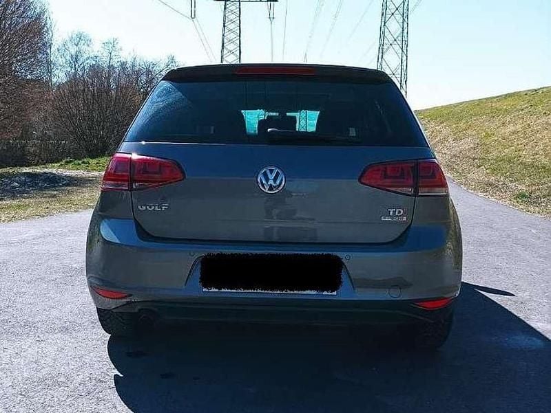 Gebraucht VW Golf VII Highline 105 PS (77 kW) 2014 Grau Limousine