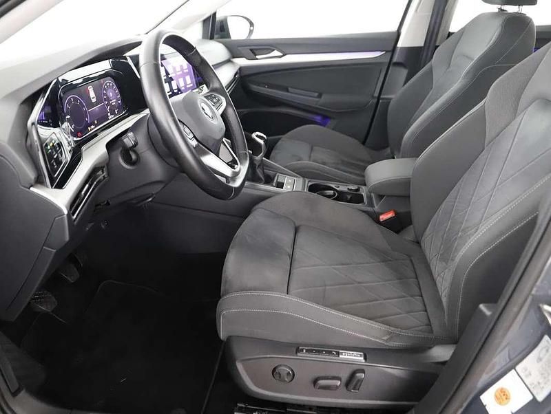 Gebraucht VW Golf VIII Life 116 PS (85 kW) 2021 Grau Kombi