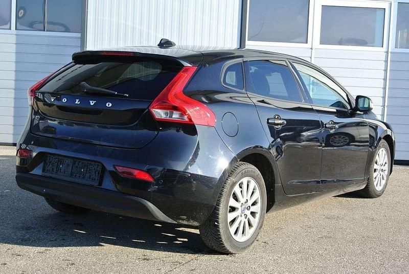 Gebraucht Volvo V40 Kinetic 114 PS (83 kW) 2014 Schwarz Kombi