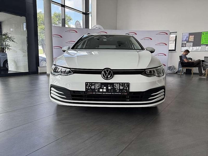 Gebraucht VW Golf VIII Life 116 PS (85 kW) 2021 Weiß Kombi