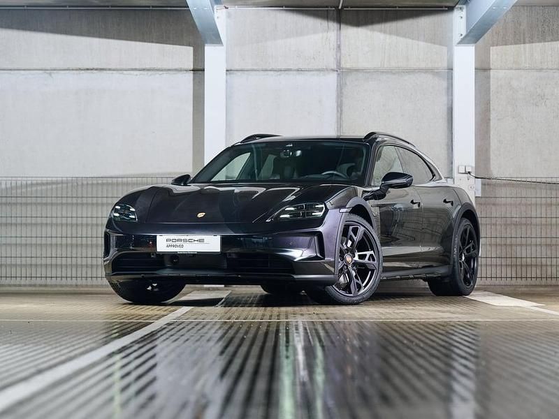 Neu Porsche Taycan Cross Turismo 439 kW (598 PS) 2025 Schwarz  metallic Kombi