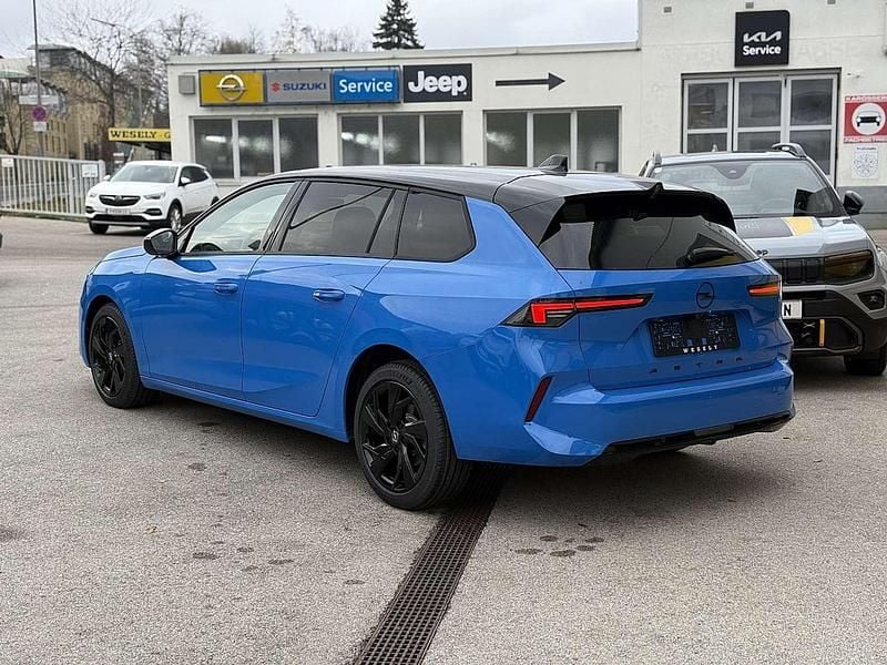 Neu Opel Astra 131 PS (96 kW) 2025 Blau Kombi