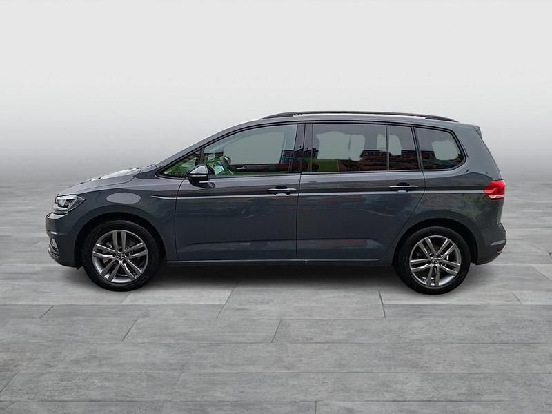 Gebraucht VW Touran 150 PS (110 kW) 2025 Grau Van / Kleinbus