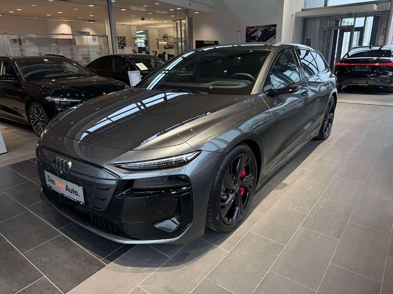 Grau Gebraucht 2025 Audi e-tron S-Line SUV | € 108.990 - Bild 1/4