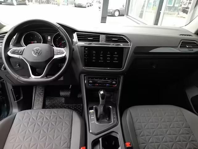 Gebraucht VW Tiguan Life 150 PS (110 kW) 2022 Nightshadebluemet. SUV