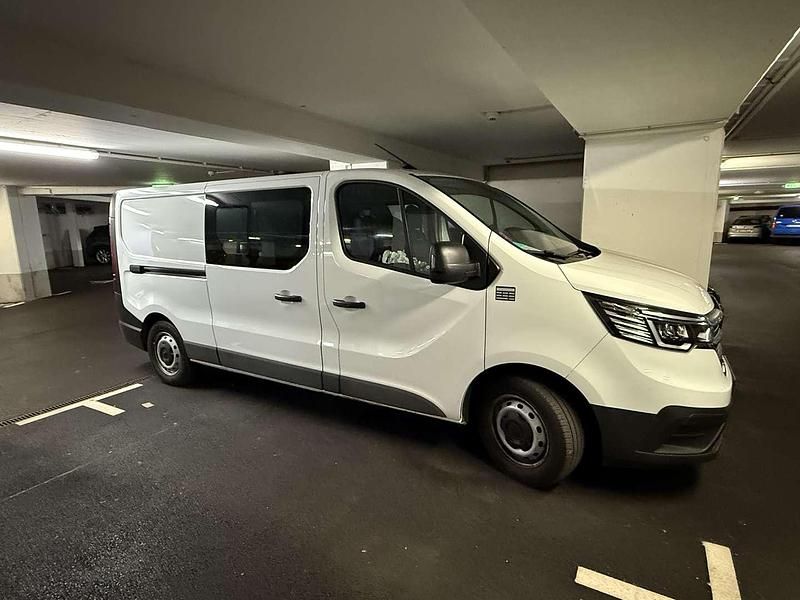Gebraucht Renault Trafic 114 PS (83 kW) 2024 Weiß Van / Kleinbus