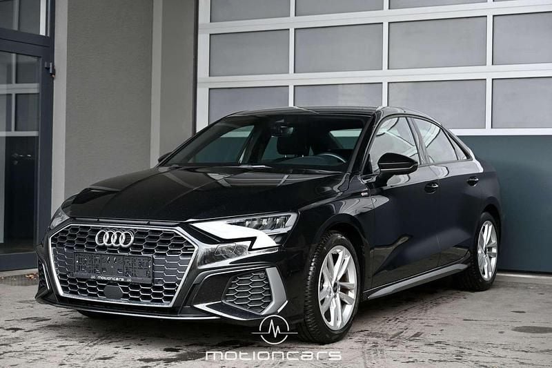 Gebraucht Audi A3 Ambiente 150 PS (110 kW) 2022 Schwarz Limousine