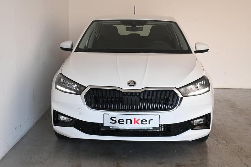 Neu Skoda Fabia Essence 80 PS (58 kW) 2026 Weiss  normal