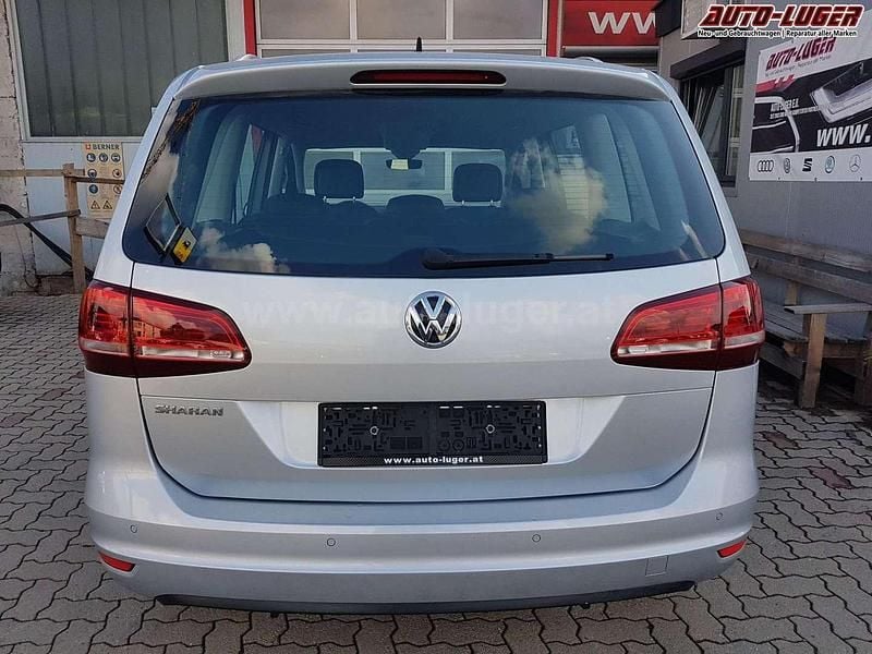 Gebraucht VW Sharan Highline 150 PS (110 kW) 2019 Reflexsilber metallic Van / Kleinbus