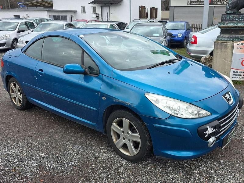 Gebraucht Peugeot 307 CC Active 109 PS (80 kW) 2007 Blau Cabrio