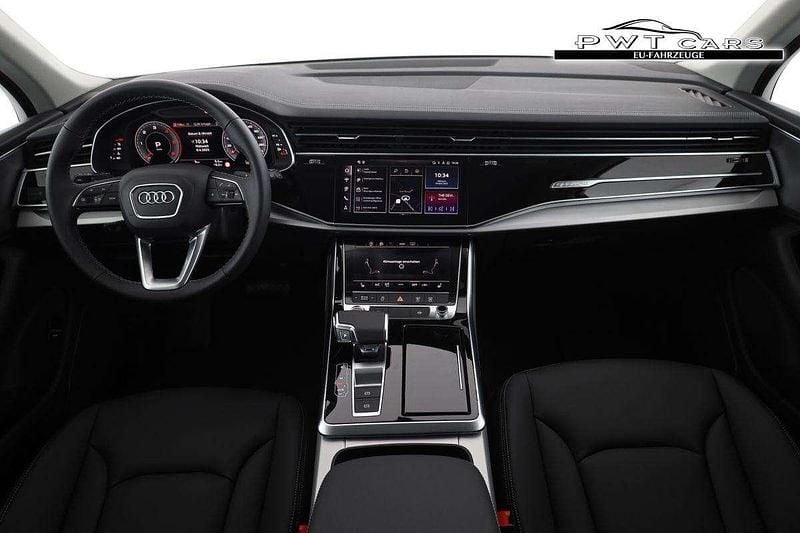 Neu Audi Q7 Basis 231 PS (169 kW) 2025 Grau SUV