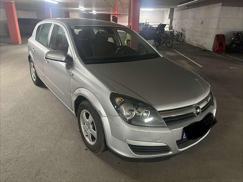 Gebraucht Opel Astra 105 PS (77 kW) 2004 Limousine