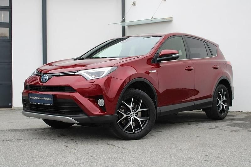 Gebraucht Toyota RAV4 Lounge 155 PS (114 kW) 2018 Mittelrot  metallic SUV