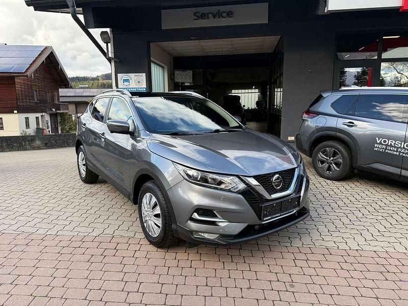 Grau Gebraucht 2021 Nissan Qashqai Zama SUV | € 18.990 (Etwas zu teuer) - Bild 1/4