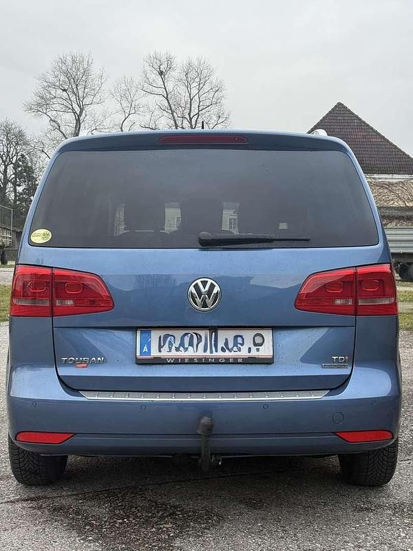 Gebraucht VW Touran Comfortline 105 PS (77 kW) 2013 Blau Van / Kleinbus