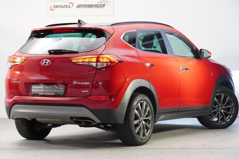 Gebraucht Hyundai Tucson 185 PS (136 kW) 2017 Rot fiery red  metallic SUV