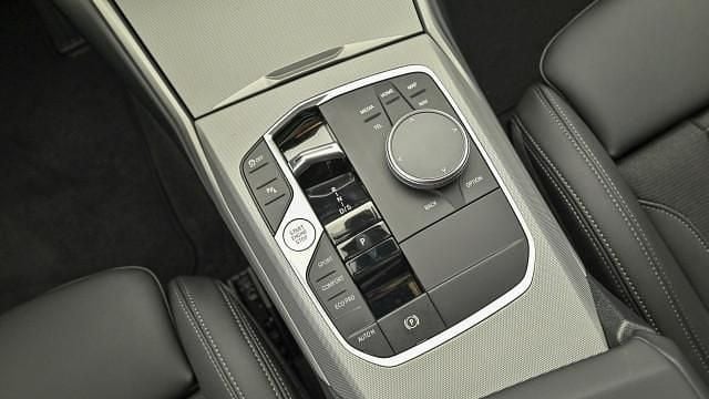 Gebraucht BMW 318 150 PS (110 kW) 2023 Schwarz Kombi