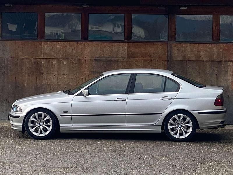 Gebraucht BMW 323 170 PS (125 kW) 1999 Silber Limousine