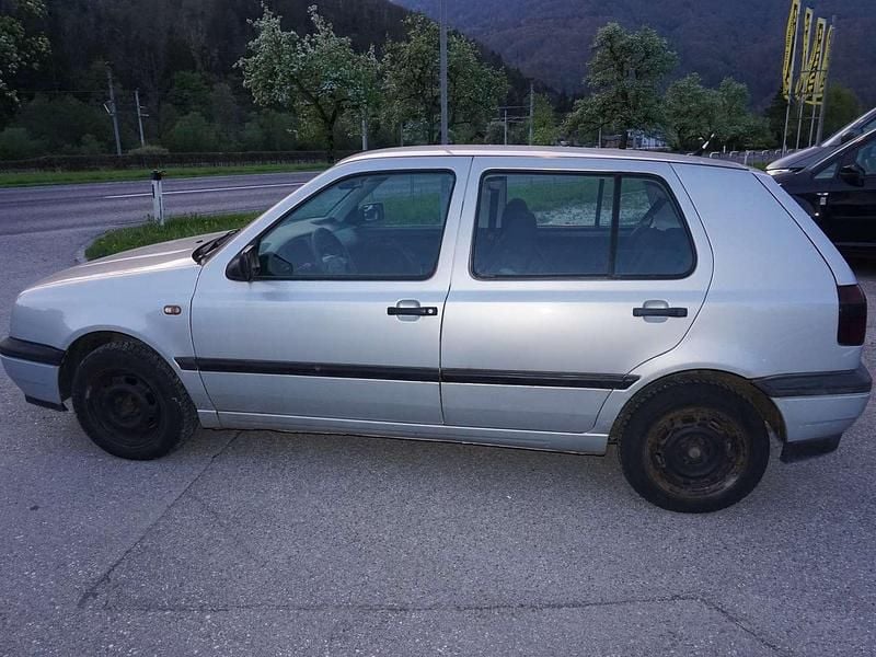 Gebraucht VW Golf III 64 PS (47 kW) 1997 Silber Limousine
