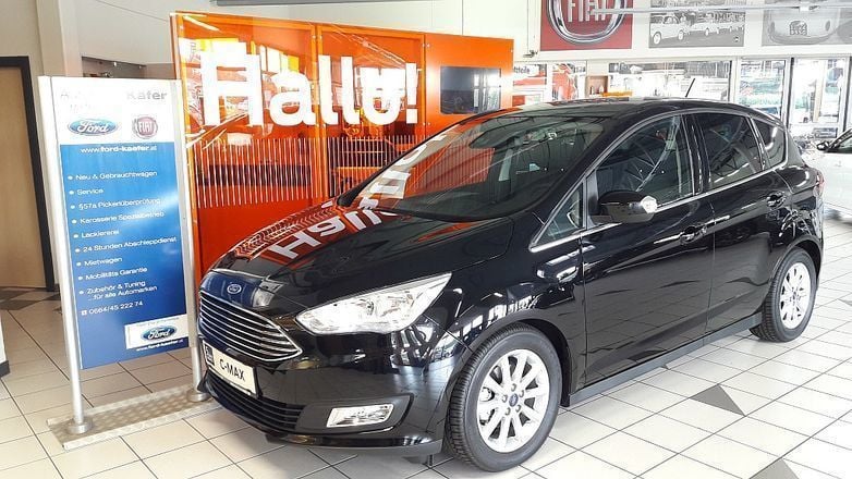 Schwarz Gebraucht 2019 Ford C-MAX Titanium Van / Kleinbus | € 16.990 (Teuer) - Bild 1/4